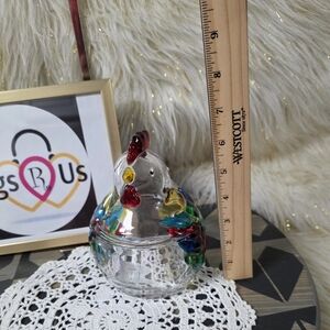 LARGE HEAVY GLASS WHIMSICAL HAND PAINTED GLASS CHICKEN DISH 7 X 5